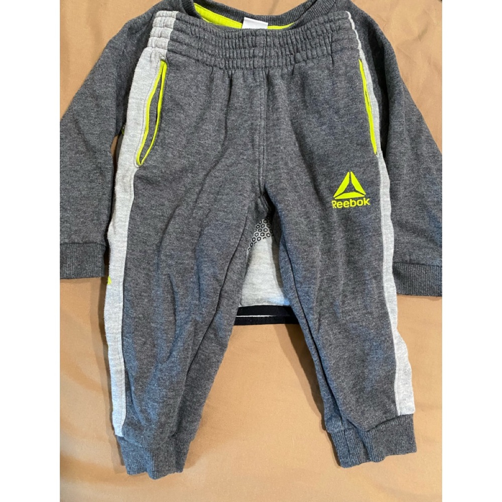 Reebok sweat pants and top size 18M NWOT